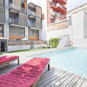 https://my-space-barcelona-pool-garden-apartments.catalonia-hotels.com